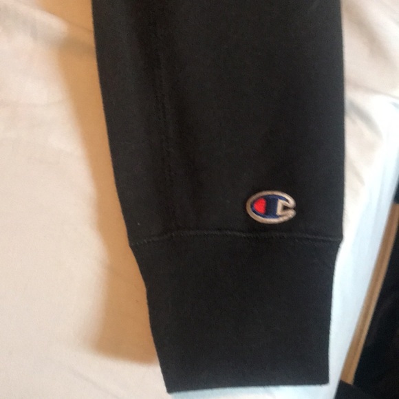 Black champion sweatshirt women’s medium not worn much - Picture 2 of 4